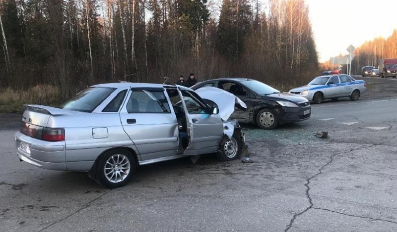 В Перми пассажирка «Лады» серьезно пострадала в ДТП с автомобилем Ford Focus