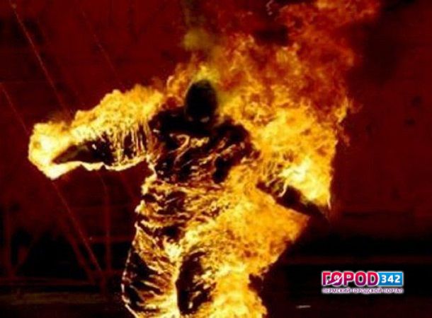Житель Кунгура, задолжавший 18 тысяч рублей, устроил акт самосожжения у здания судебных приставов
