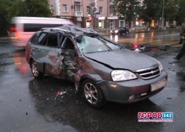 В Перми по факту смертельного ДТП на перекрестке Ленина и Плеханова возбудили уголовное дело