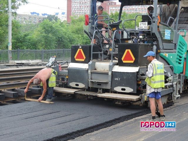 Ремонт Северной дамбы в Перми идет по графику — начата укладка асфальта
