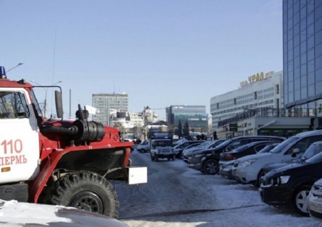 В Перми из-за пакета с продуктами эвакуировали торговый центр «Колизей Атриум»