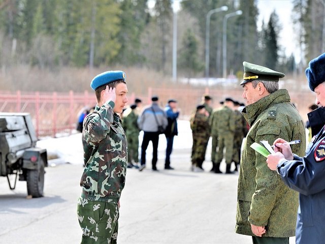 Сотрудники Линейного отдела полиции на станции Чусовская приняли участие в военно-патриотической игре «Зарница-2018»
