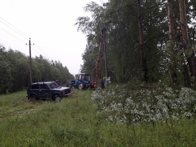 Ураган в Прикамье оставил без электричества 38 населенных пунктов с населением 8,5 тысяч человек