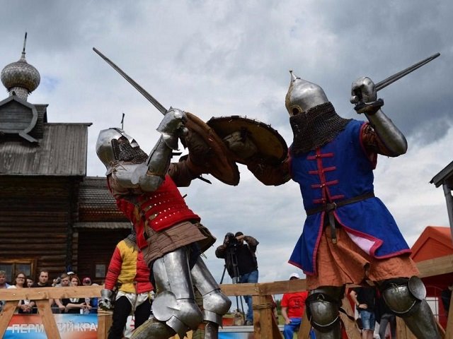 Фестиваль военно-исторической реконструкции проходит в Хохловке