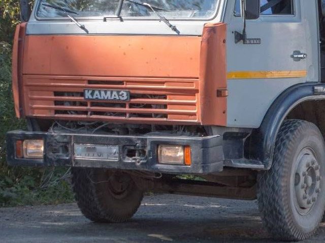 Из-за КамАЗа в ДТП на трассе Пермского края попал автомобиль «Опель Астра»