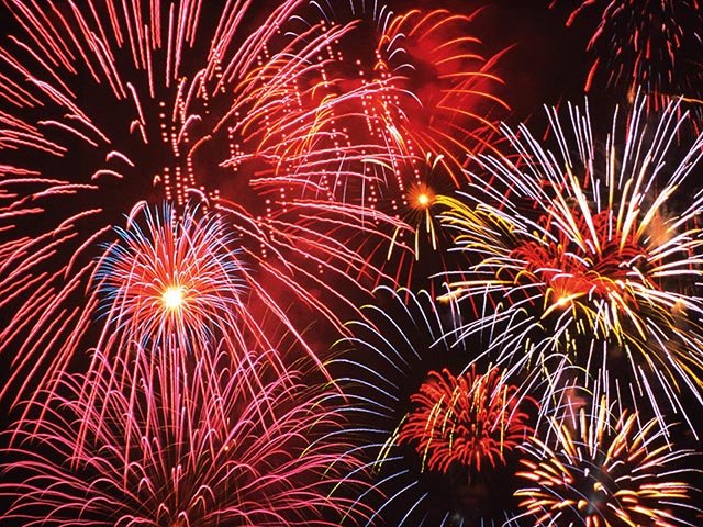 Концерт и фейерверки в Перми в новогоднюю ночь