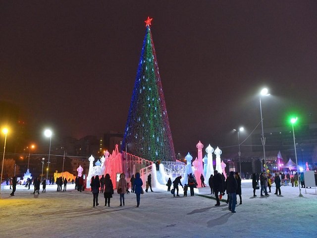 Рекордная посещаемость ледового городка в Перми