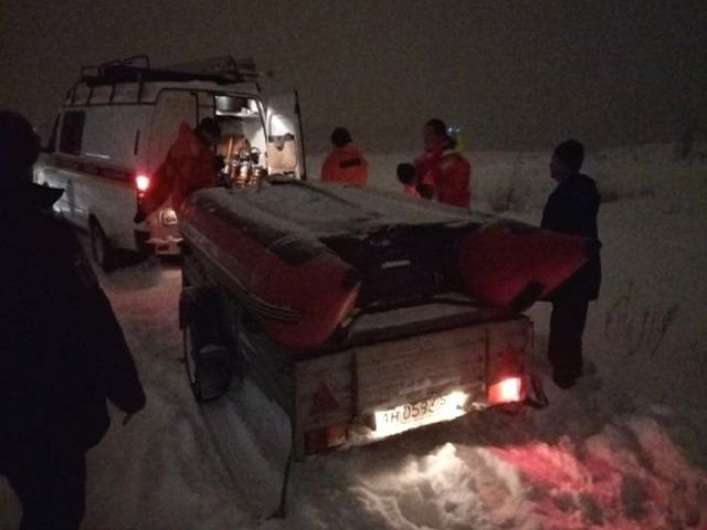 В Перми спасли рыбака с дрейфующей льдины