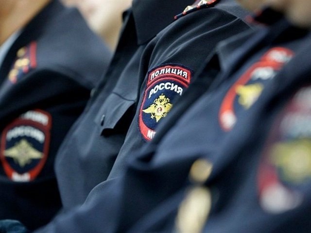 В Перми подросток выпал из окна пятого этажа