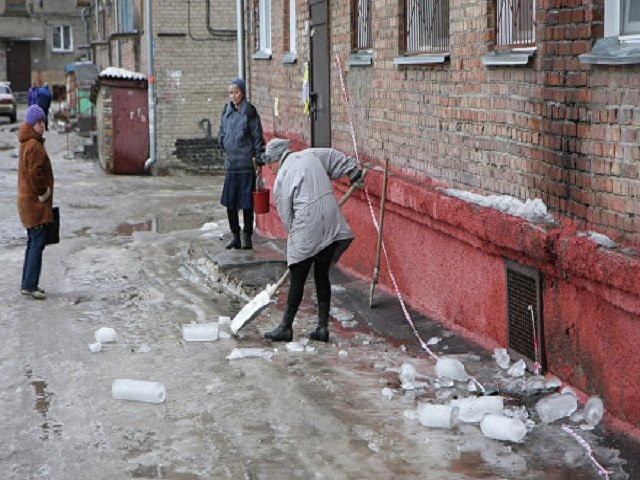 Прокуратура потребовала наказать пермских чиновников за гололед
