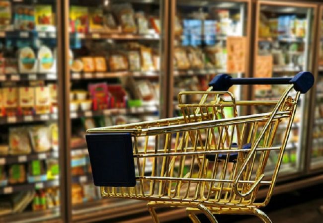 В Чайковском мужчина украл продукты в магазине