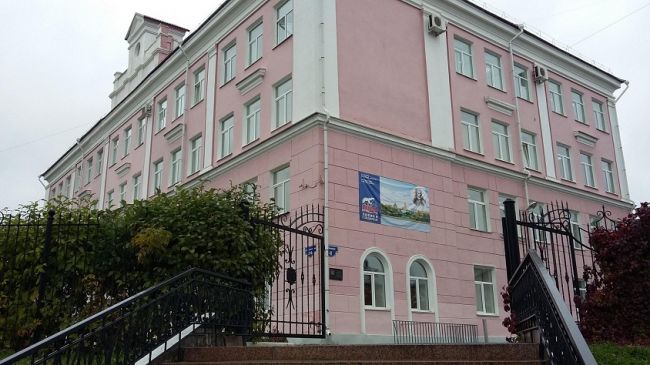 Директора пермской гимназии не будут наказывать за гендерный скандал