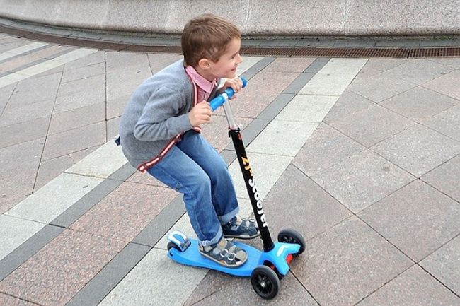 В Перми машина сбила 6-летнего мальчика на самокате