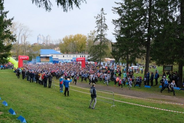 Центральной площадкой забега стала лыжная база 