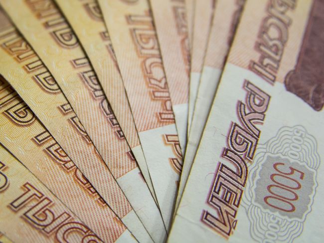 В России подрабатывающих матерей могут лишить пособий