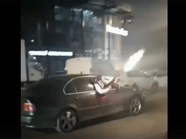 У ночного клуба в Перми стреляли из автомата Калашникова