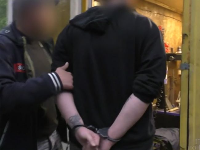 Житель Перми организовал нарколабораторию в шиномонтаже