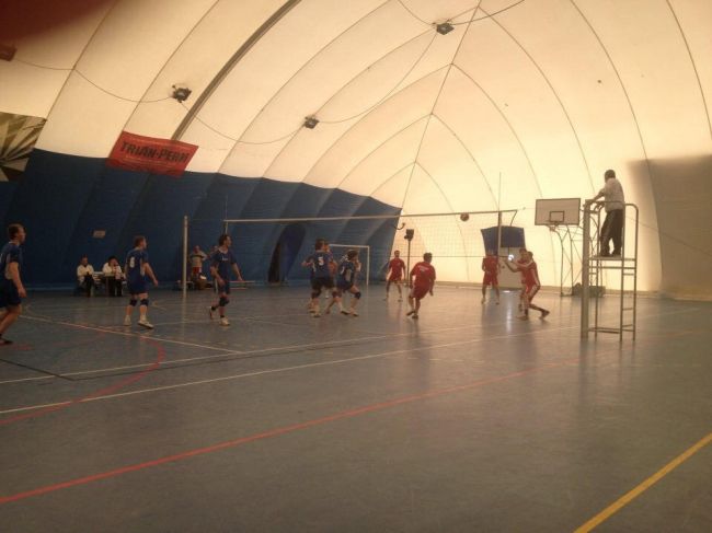 На стадионе в Пермском крае на школьника упали футбольные ворота