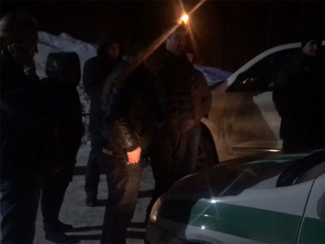 Судебные приставы опечатали хостел в Прикамье, где проживали 120 мигрантов