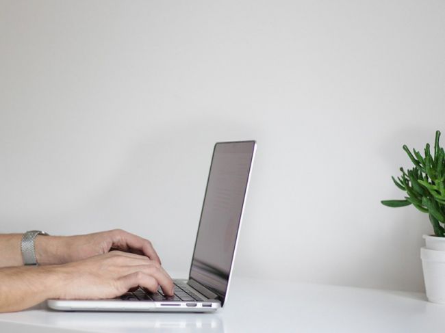 В Перми проводят проверку по факту демонстрации порно во время онлайн-урока