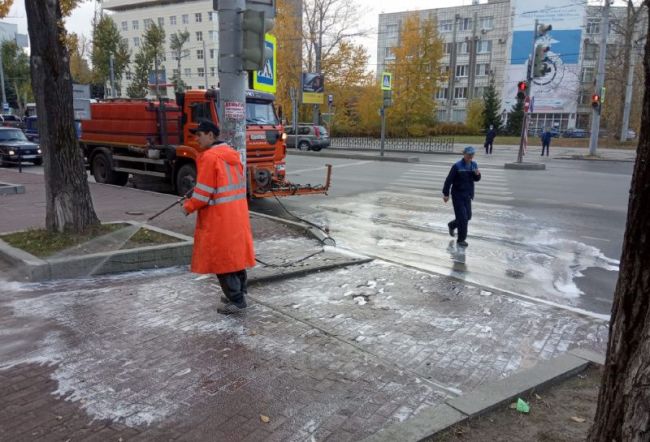 В Перми началась обработка улиц дезинфицирующим средством
