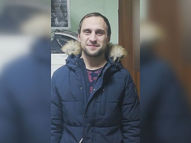 На остановке Окулова в Перми дерзко ограбили девушку