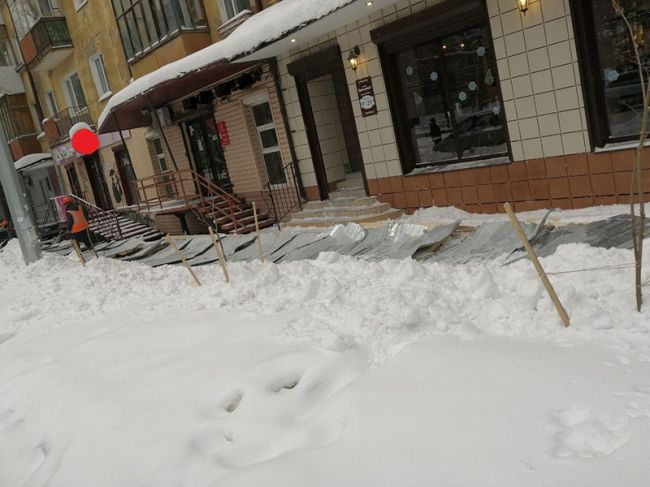 В Перми умерла пенсионерка, на которую обрушился строительный переход