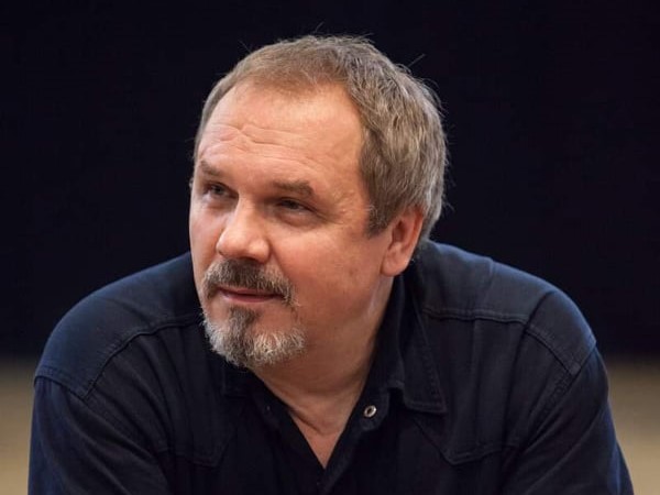 Сегодня отмечает День рождения основатель и художественный руководитель театра «У Моста» Сергей Федотов