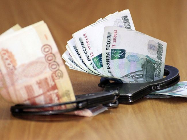 Бывшего главврача детской поликлиники в Перми осудят за взятки