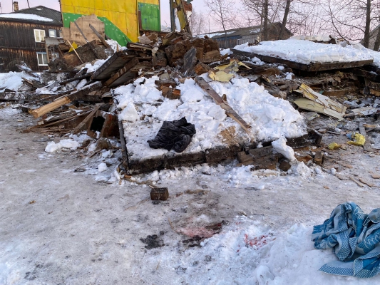 В Прикамье мужчину раздавило упавшей плитой с дома
