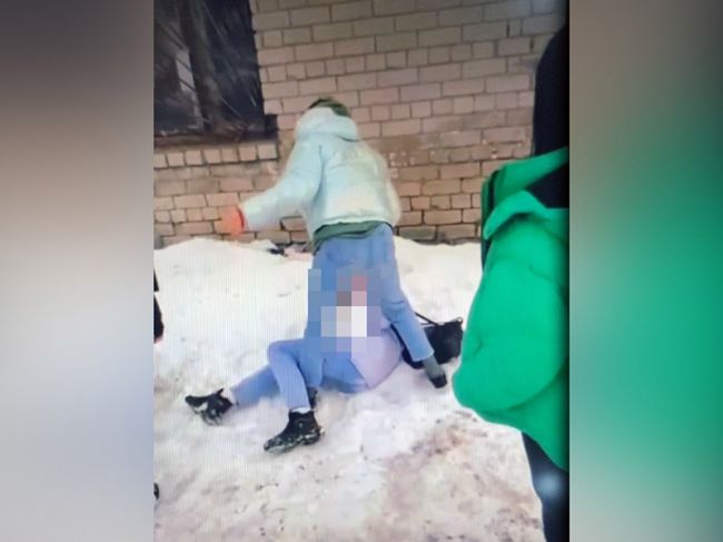 Соцсети: в Березниках школьницы жестоко избили сверстницу