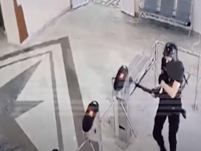 Бекмансуров пожаловался на сложности с душем в СИЗО