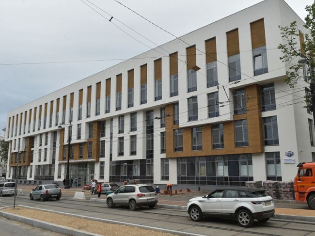 В центре Перми готовят к открытию поликлинику, которую строили шесть лет