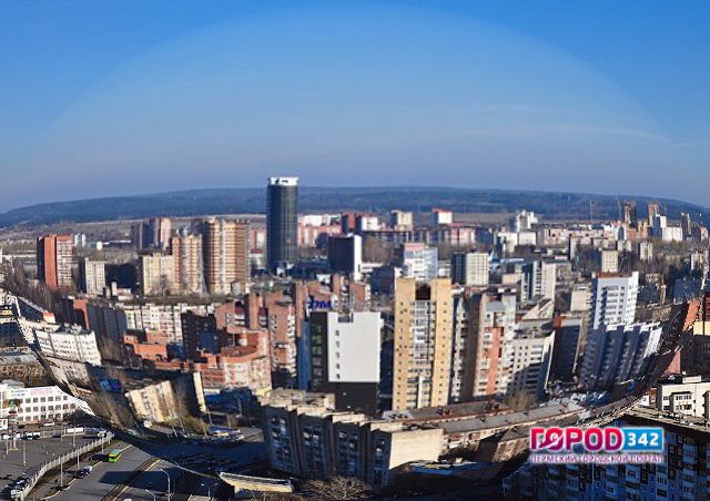 Стаял снег. Показал пермское дно. Фотозарисовка с одной улицы