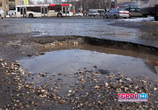 В центре Перми ребенок провалился в ливневую канализацию