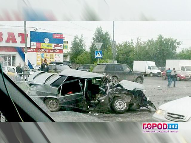 Крупное ДТП на Героев Хасана. Пострадал ребенок