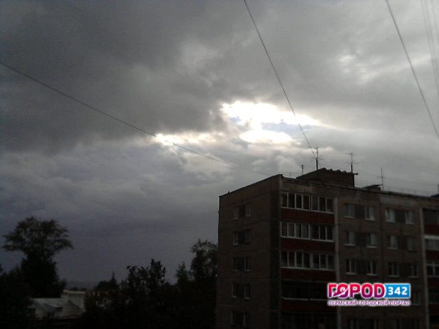 Штормовое предупреждение продолжает действовать