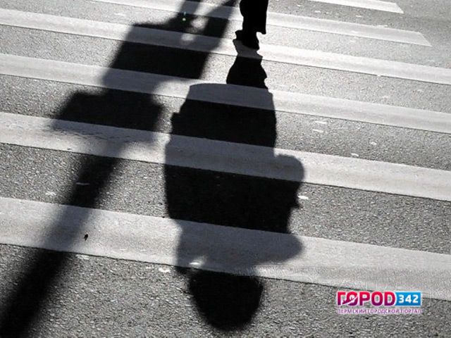 Девочка была сбита автомобилем такси на зебре