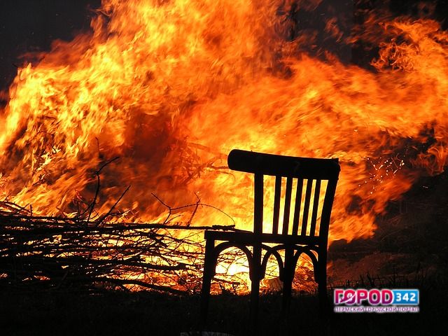 На пожаре в Прикамье погибли двое мужчин и 13-летний подросток