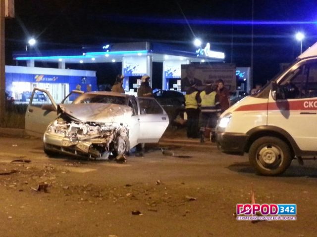 «Десятка» врезалась в автобус. Есть пострадавшие