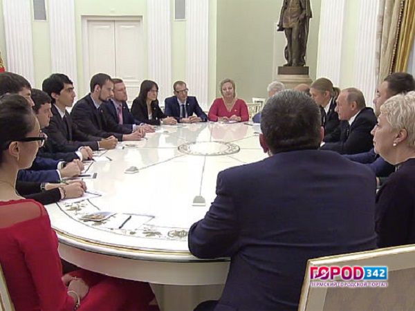 На встрече лучших учителей страны с Путиным «всплыла» правда о зарплате